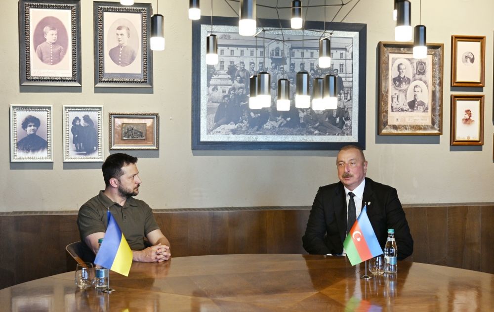 Presidents of Azerbaijan and Ukraine meet in Chișinău - Gallery Image