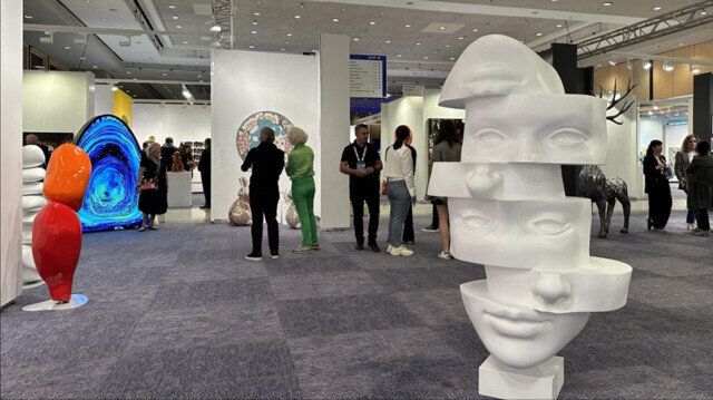 Budding modern artists embrace chance to ‘bloom’ at Istanbul fair