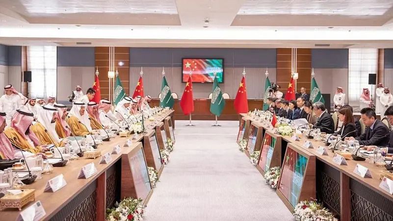 Saudi, China energy officials discuss sector role in Vision 2030, Belt and Road plan