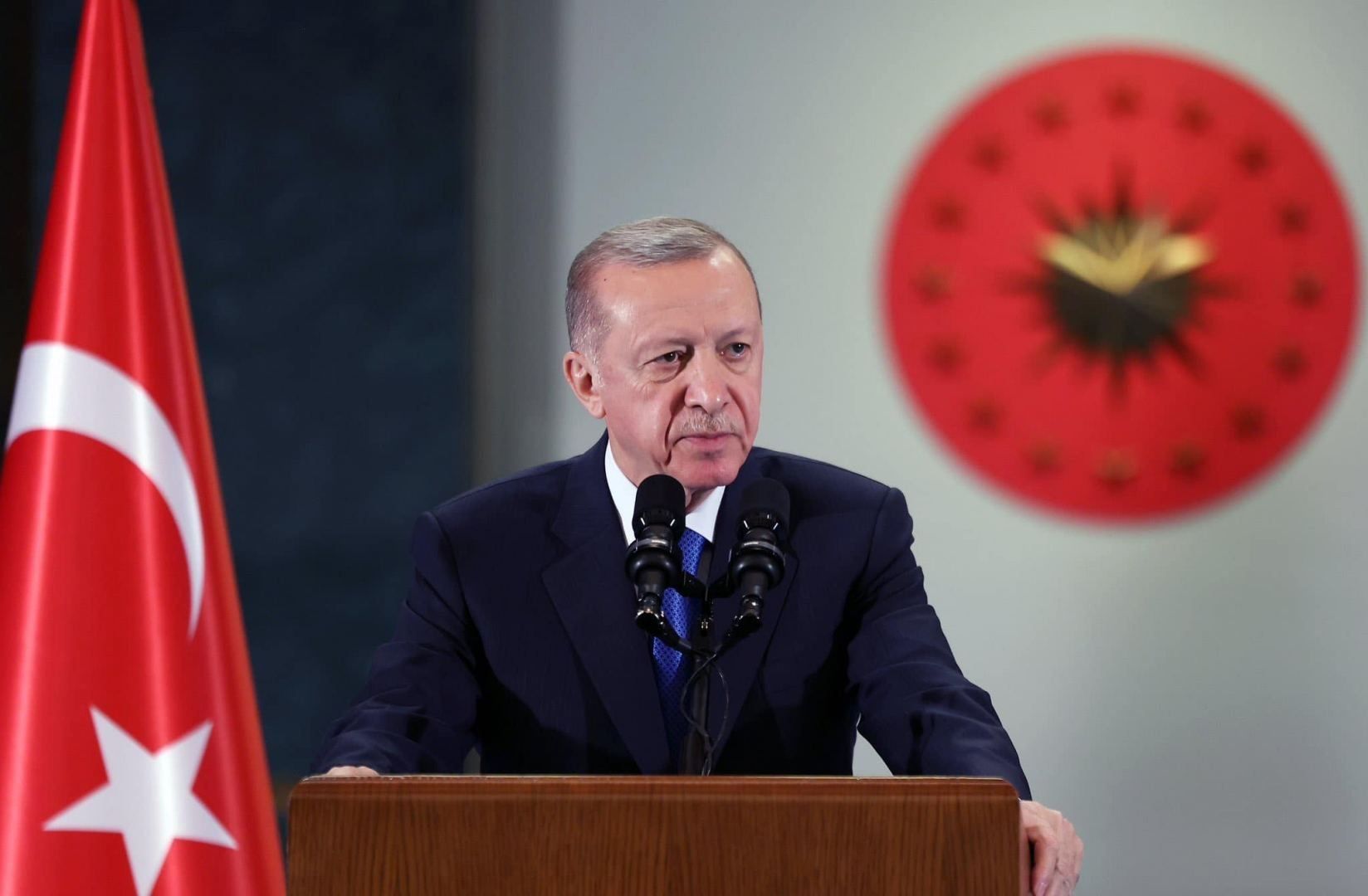 Turkish President Recep Tayyip Erdogan thanks President Ilham Aliyev