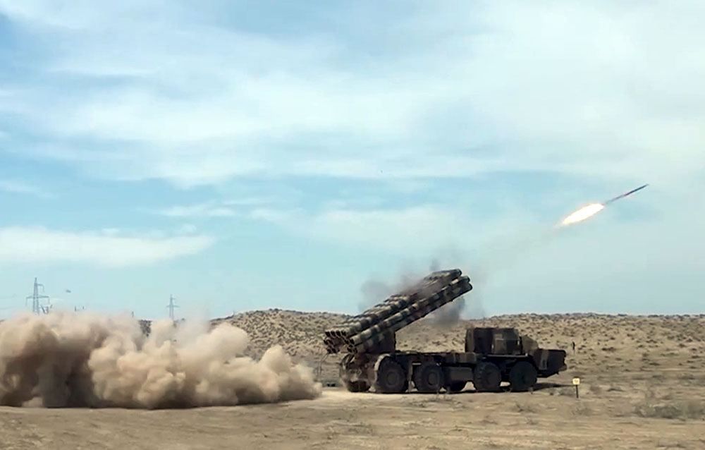 Azerbaijani Defense Ministry presents review of events of last week [VIDEO]