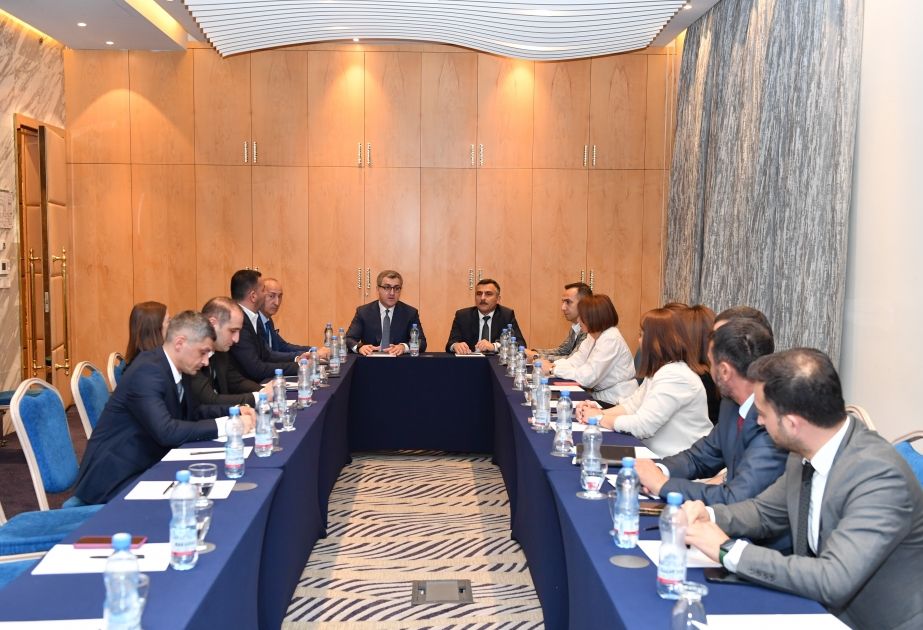 AZPROMO's head meets with Azerbaijani businessmen in Tbilis