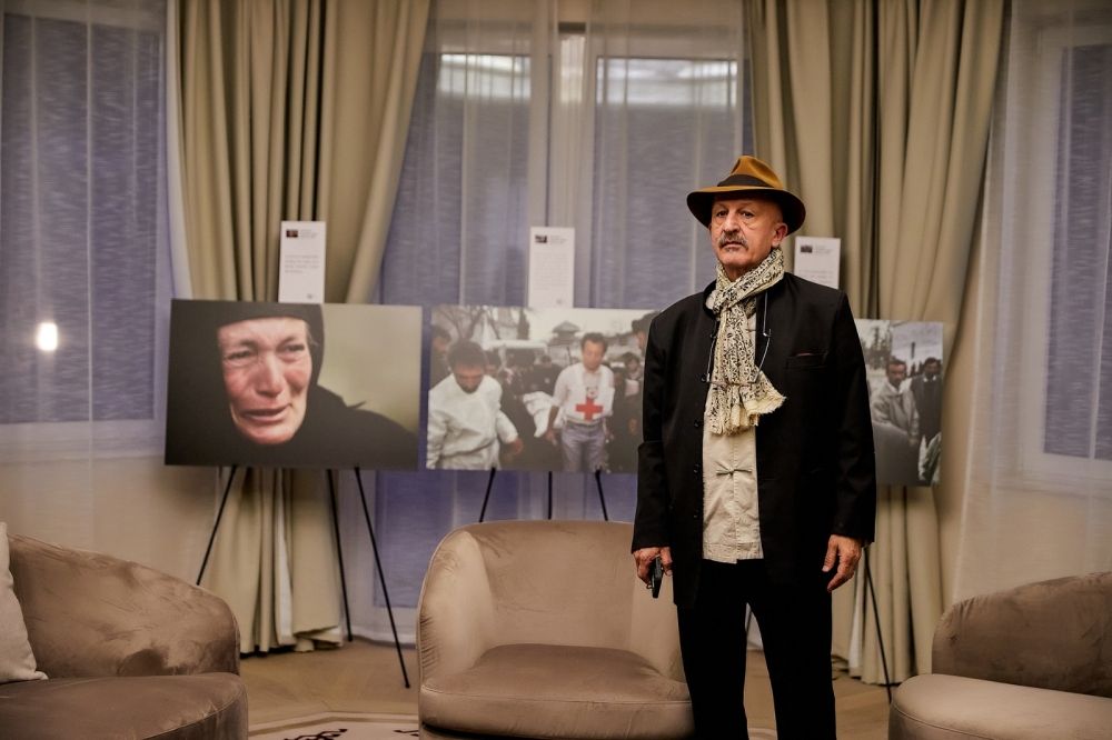 Renowned photographer spreads truth about Khojaly Massacre in Belgium [PHOTOS]