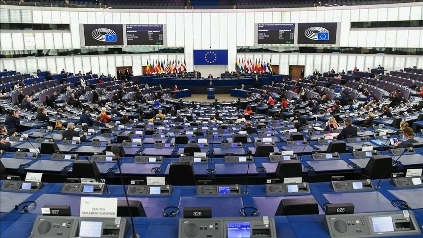 EU lawmakers slam European Commission for silence on illegal Greek pushbacks