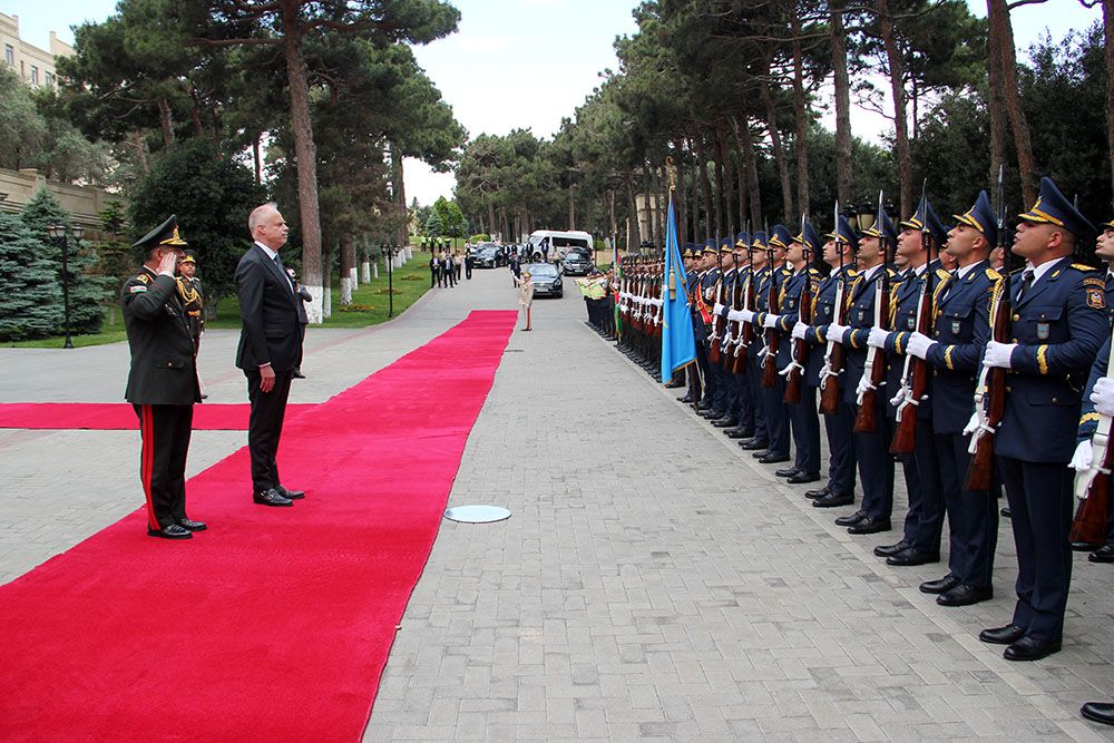 Azerbaijan, Hungary discuss issues of expanding military cooperation [PHOTOS/VIDEO]