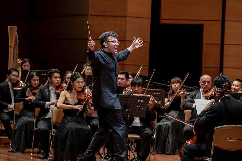 Azerbaijani conductor leads Royal Bangkok Symphony Orchestra for first time in history [EXCLUSIVE]