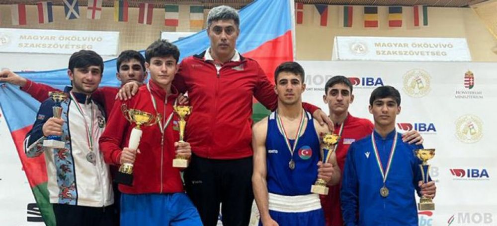 Young Azerbaijani boxers bring home 10 medals from Hungary [PHOTOS]