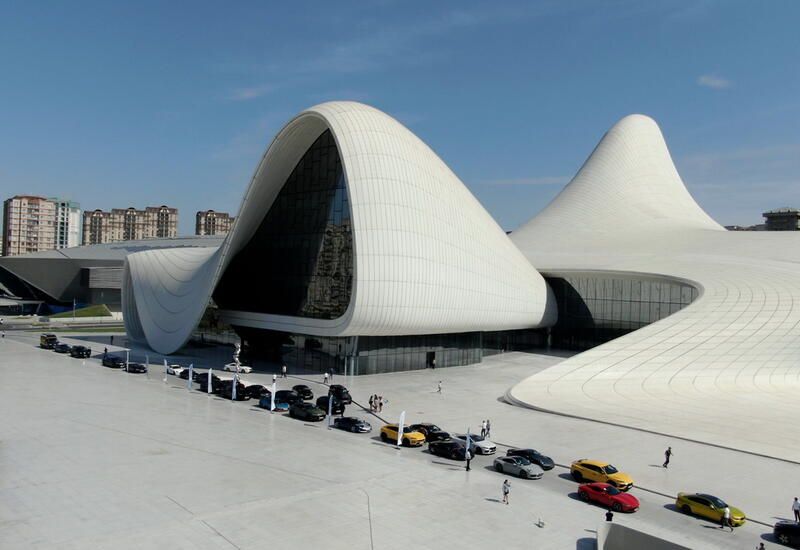 Race of high-speed sports cars starting at Heydar Aliyev Center headed to Lankaran [PHOTOS]