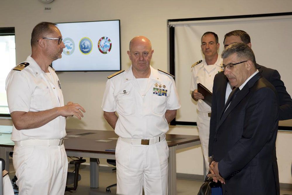 Azerbaijani Navy Commander visits Italian naval base [PHOTOS]
