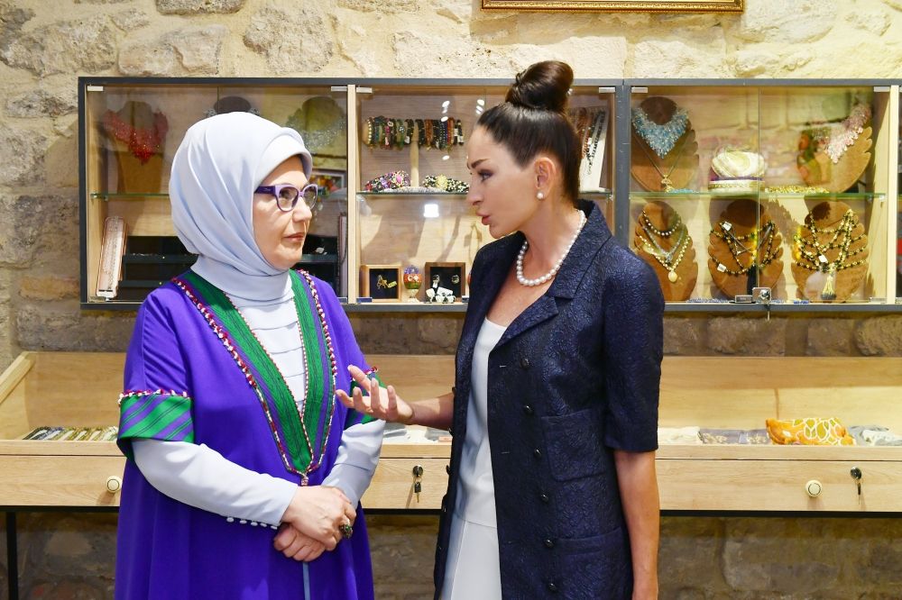 First ladies of Azerbaijan and Turkiye visit Icherisheher [PHOTOS/VIDEO]