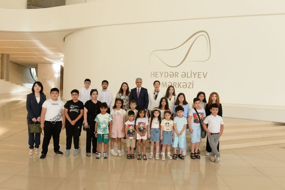 Children from martyrs' families visit Heydar Aliyev Center [PHOTOS] - Gallery Image