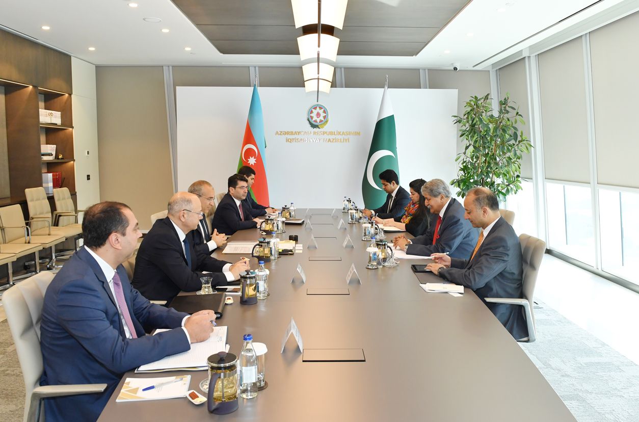 Azerbaijan, Pakistan discuss development of economic relations [PHOTOS]