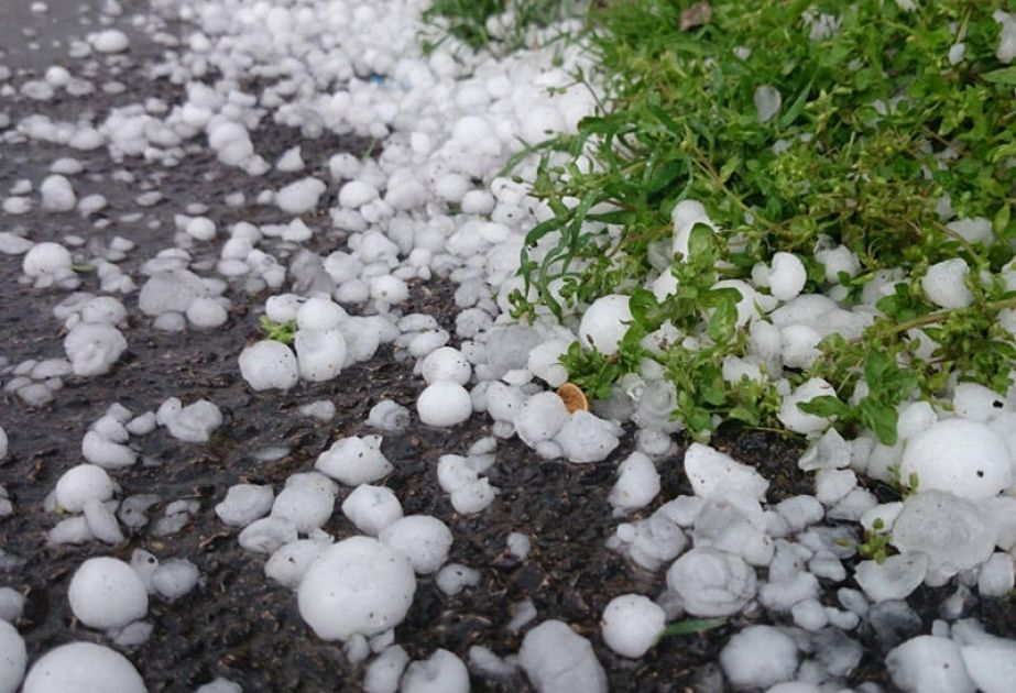 Hail with diameter of 13 mm falls in Dashkesan district