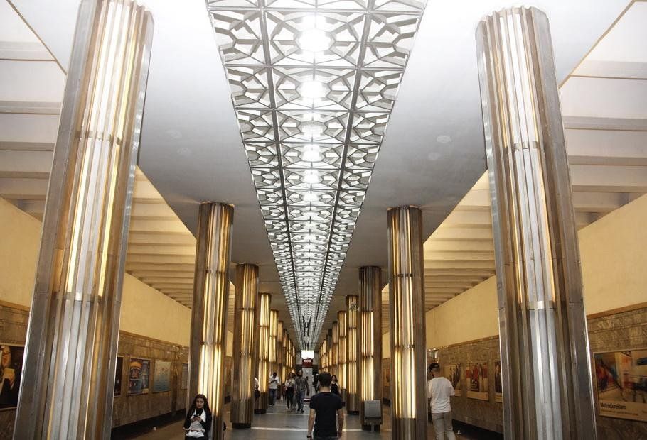 Another Baku metropolitan railway station gets a new lighting system [PHOTOS]