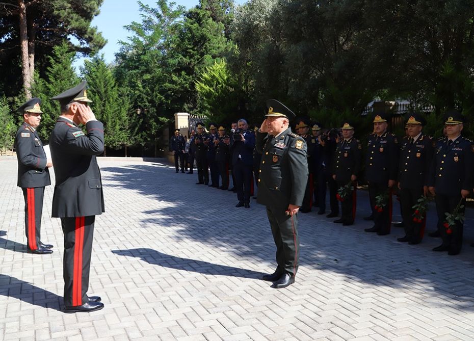 Azerbaijan Defense Ministry's servicemen presented with high military ...