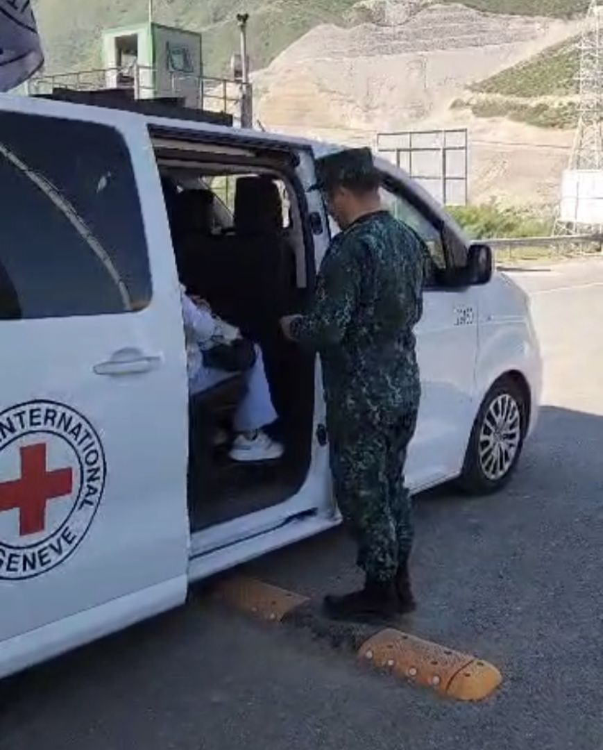 ICRC transports Armenians via Lachin border checkpoint from Azerbaijan's Karabakh [VIDEO]