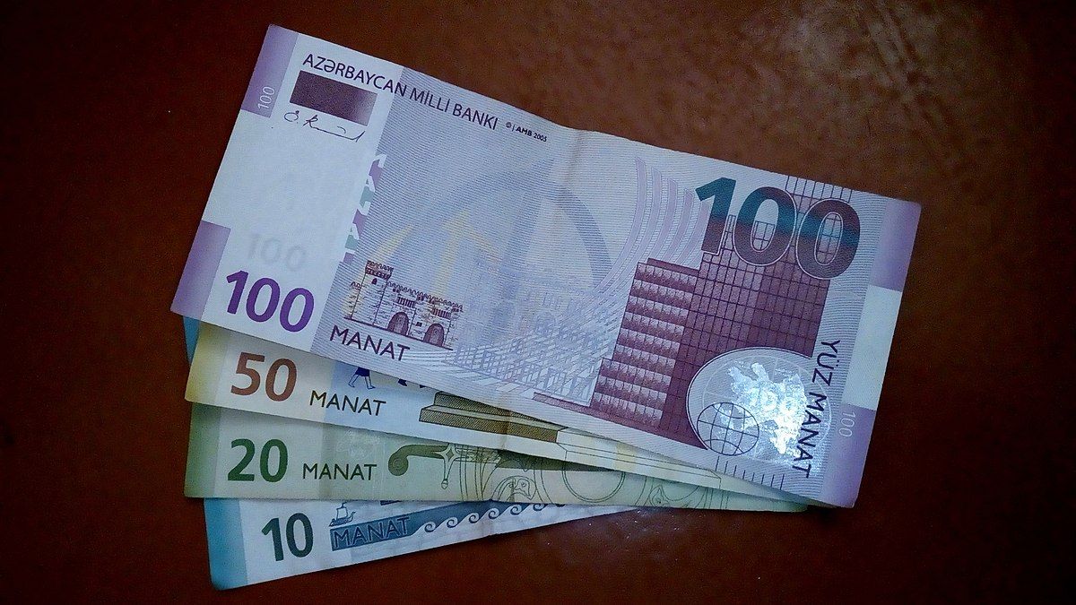 Azerbaijani manat’s circulation velocity decreases