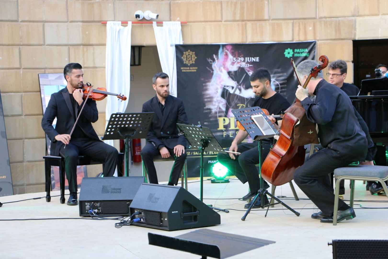 Yuriy Sayutkin & Karol Beffa perform at Baku International Piano Festival [PHOTOS/VIDEO]