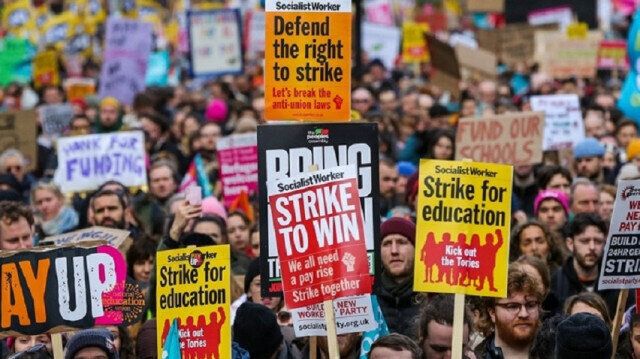 Teachers across England on strike again for 2nd time this week