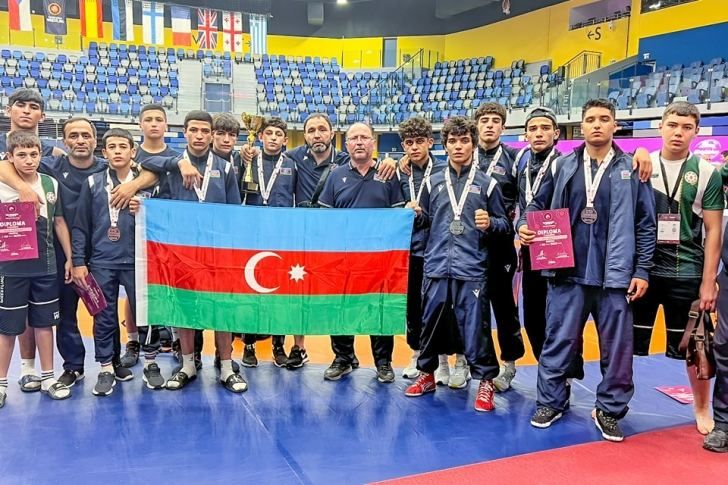 Azerbaijani freestyle wrestlers set new record