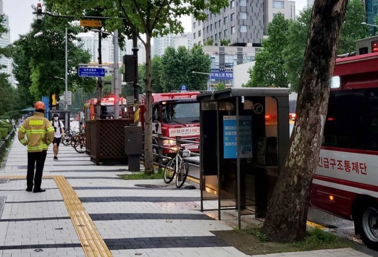 Fire breaks out at subway station in Seoul
