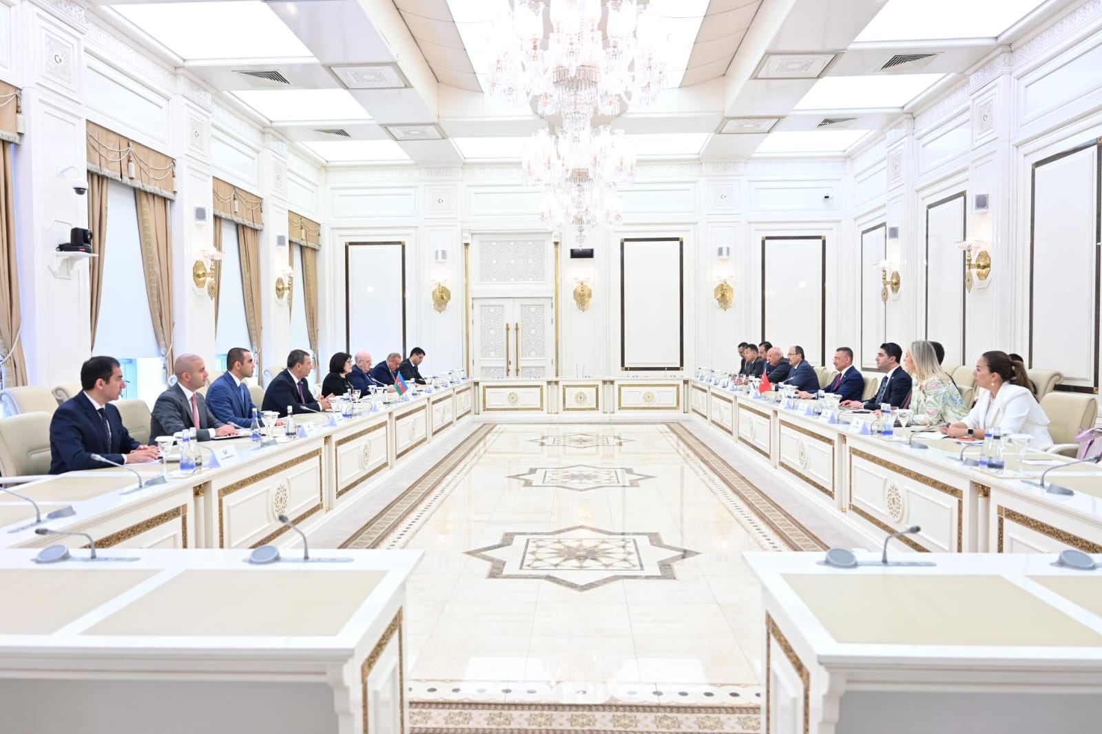 Chairman of Milli Majlis meets with a delegation [PHOTOS] - Gallery Image