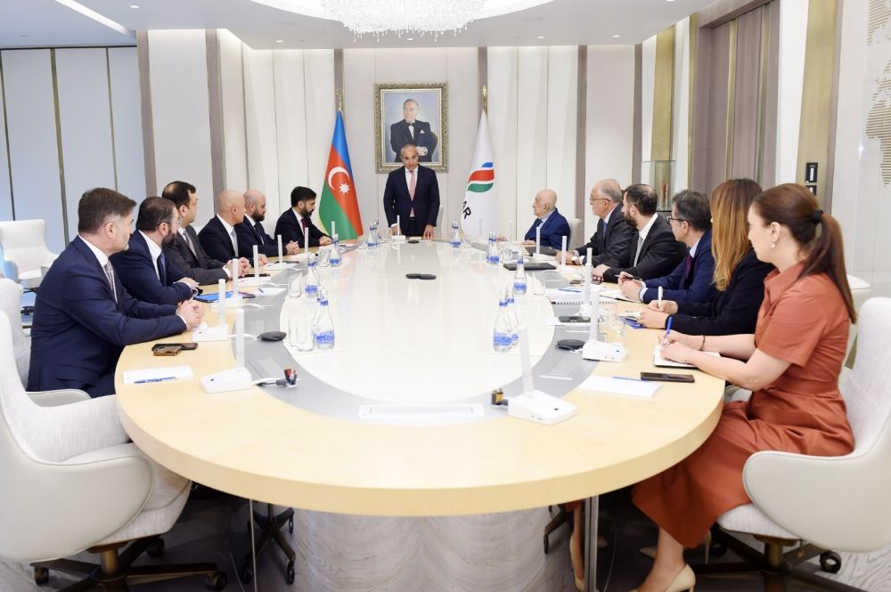 Meeting held with incoming SOCAR vice-presidents [PHOTOS]