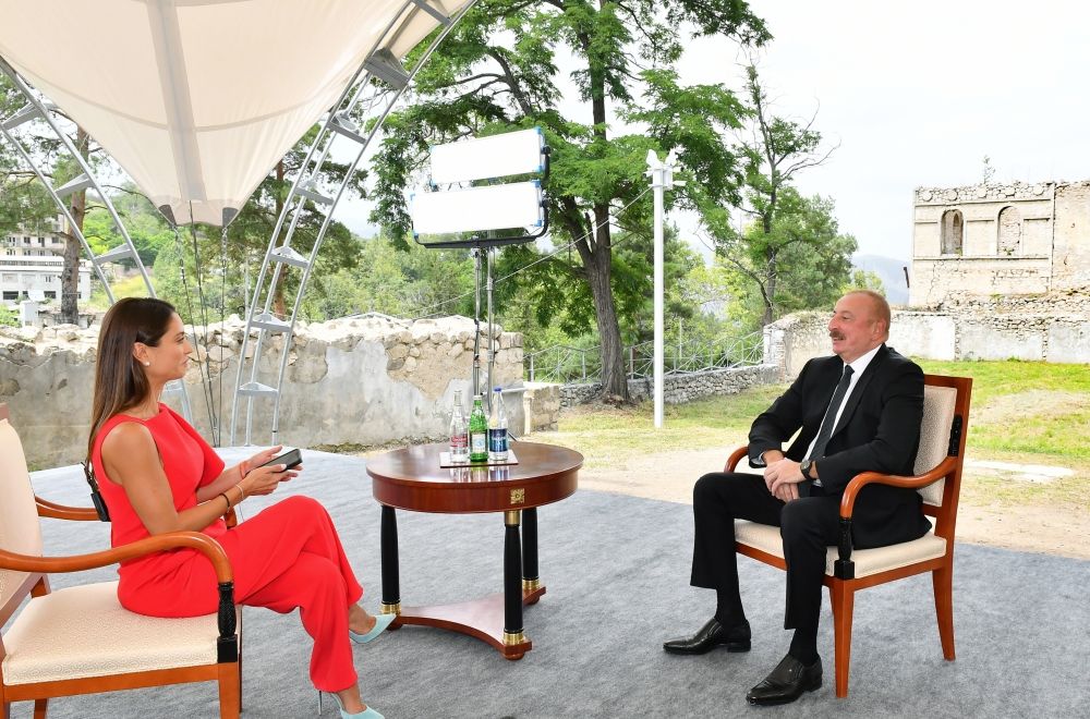 Azerbaijani President interviewed by Euronews TV Channel [PHOTOS/VIDEO] - Gallery Image