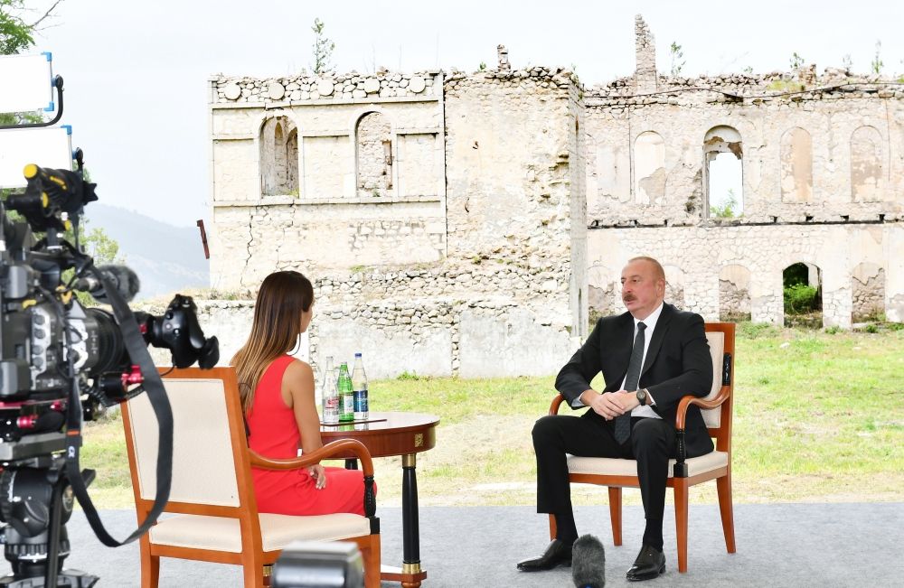 Azerbaijani President interviewed by Euronews TV Channel [PHOTOS/VIDEO] - Gallery Image