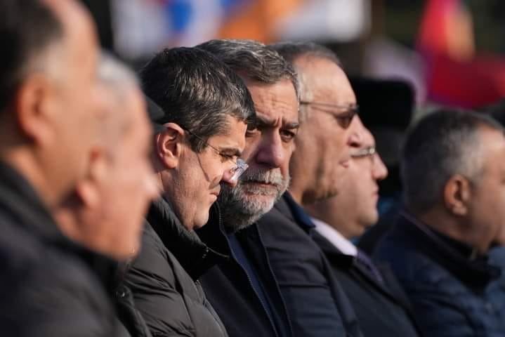 Armenia sees its regression in not learning from Azerbaijan's leadership