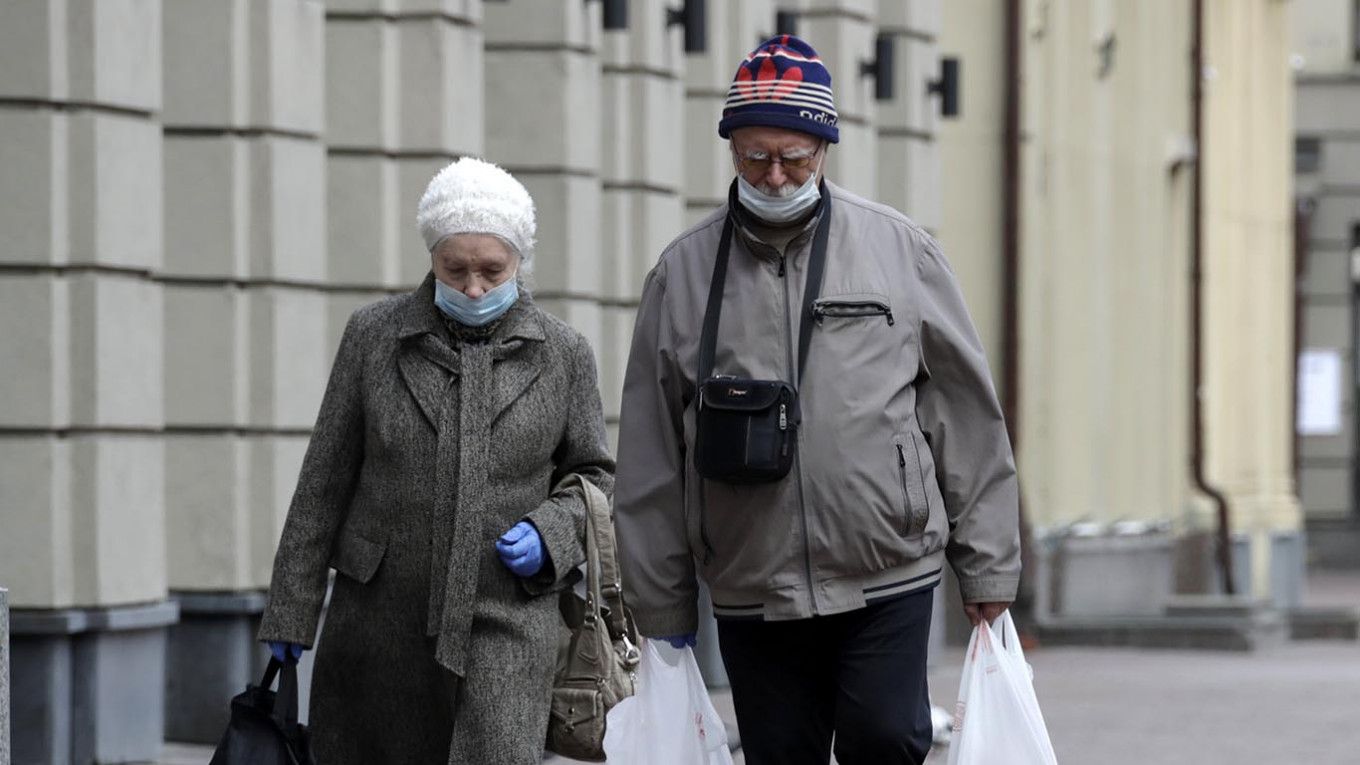 Life expectancy of women 6 years longer than men in Russia - health minister