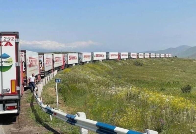 Caravan at Lachin BCP gets longer by French pasta