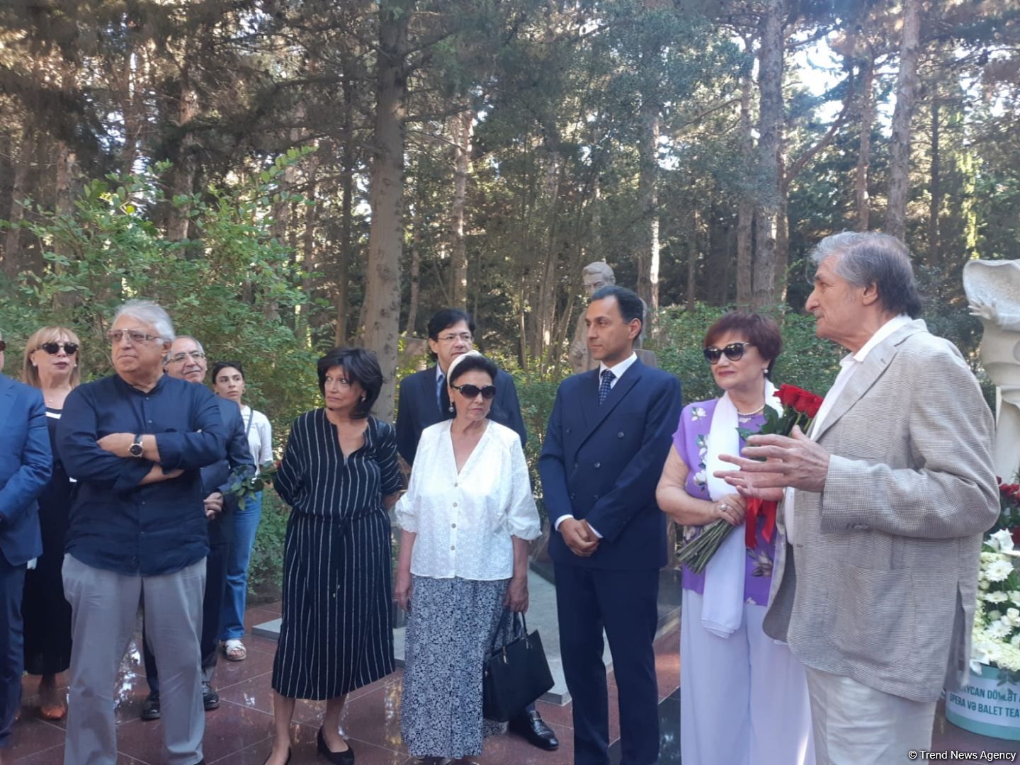 Cultural & public figures pay tribute to Muslim Magomayev [PHOTOS]