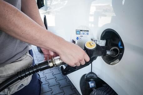 Petrol prices hit post July 2022 high in Italy