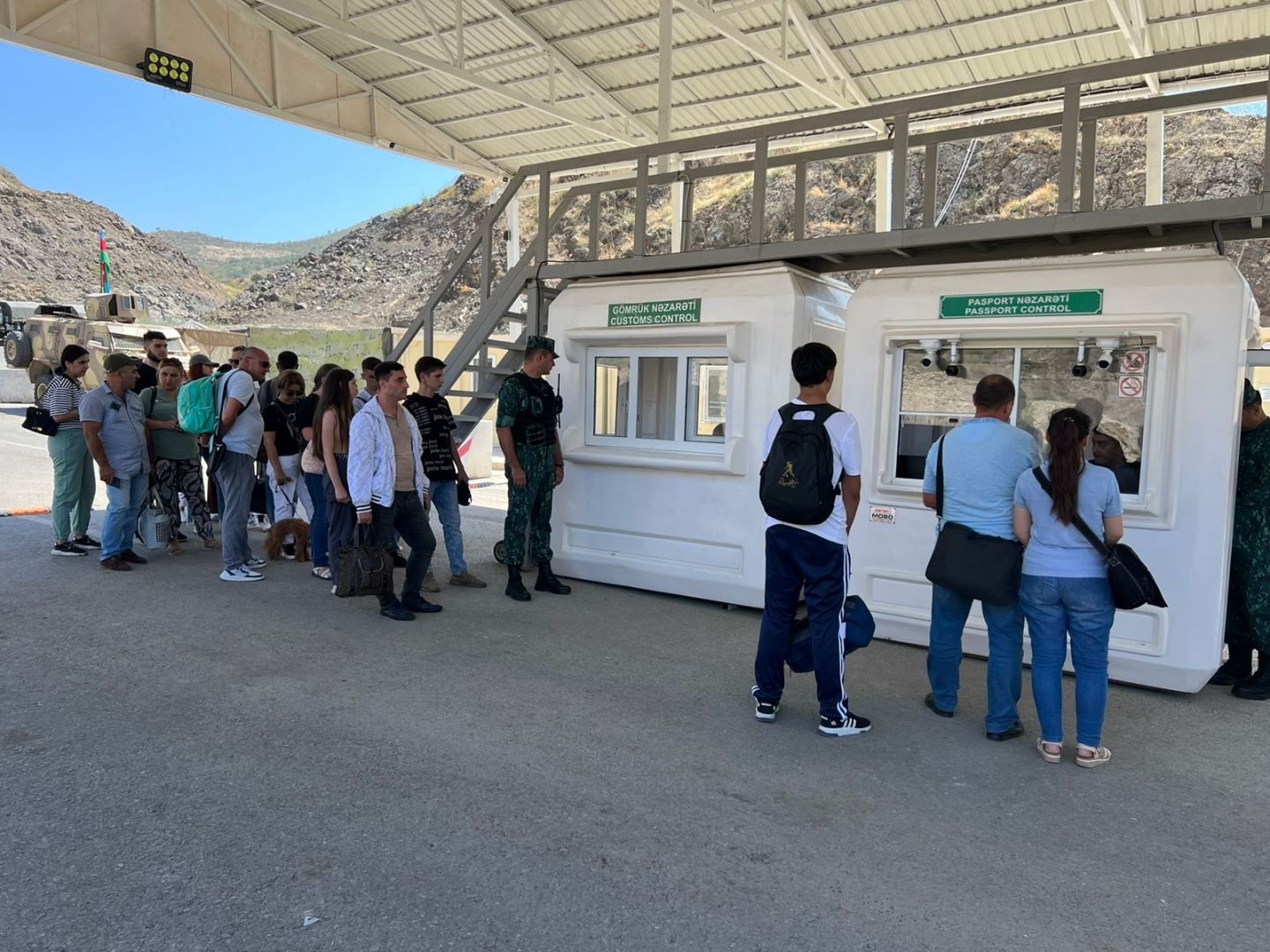 Some 33 people pass via Lachin border checkpoint in direction of Armenia