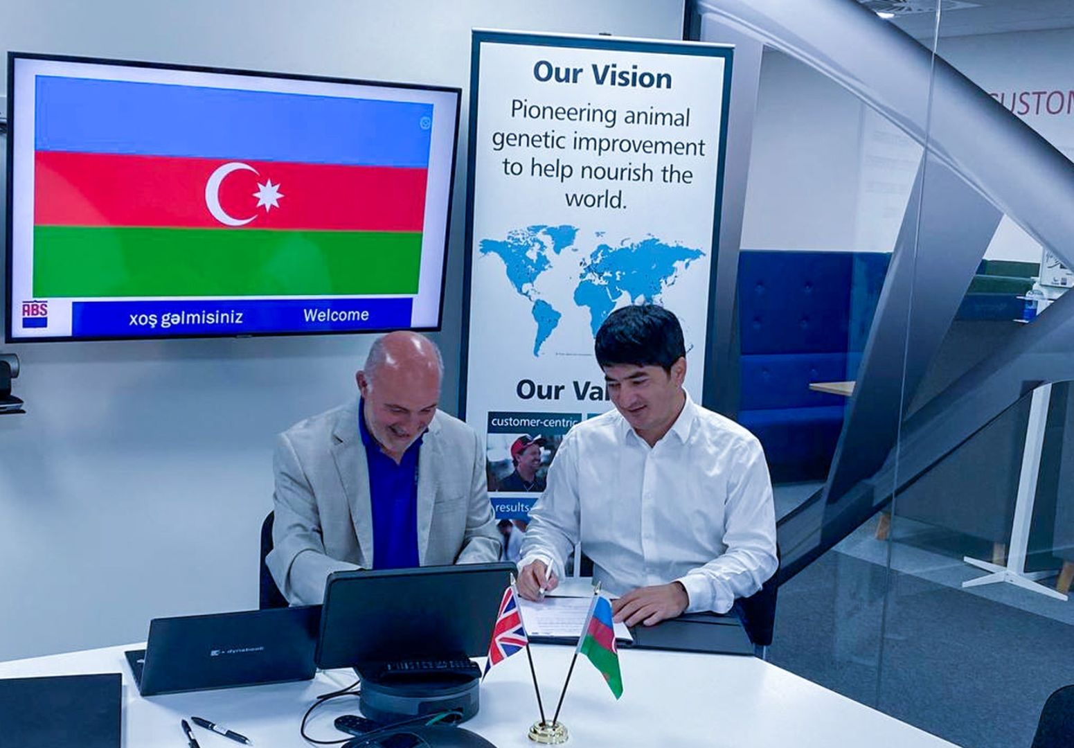 Azerbaijan's main sugar producer coop with English company