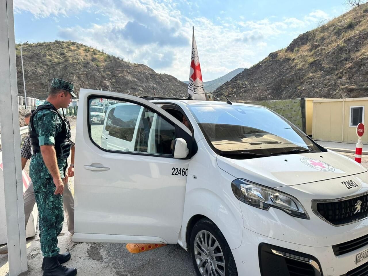 Free passage of Armenians once again ensured today at Lachin border checkpoint [PHOTOS]