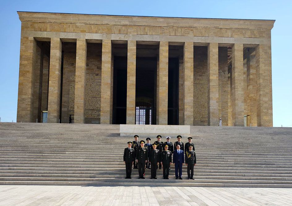 Azerbaijan's Defence Minister visited mausoleum of Mustafa Kemal Ataturk [PHOTOS]