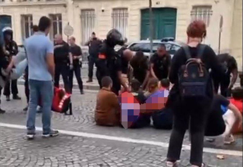 French police disperse Armenians gathering before Azerbaijani Embassy [VIDEO]