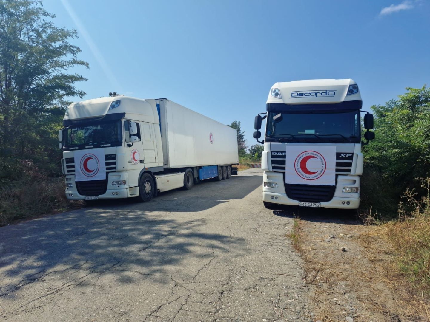 Convoy with 40 tons of flour awaits on Aghdam-Khankendi road for seventh day in a row [PHOTOS]