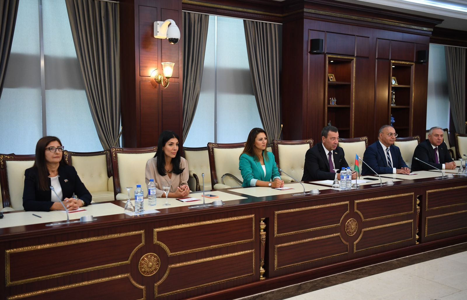 Azerbaijani MPs meet with Israeli counterparts [PHOTOS]