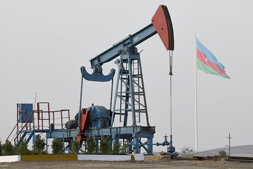 Azerbaijani oil prices decrease