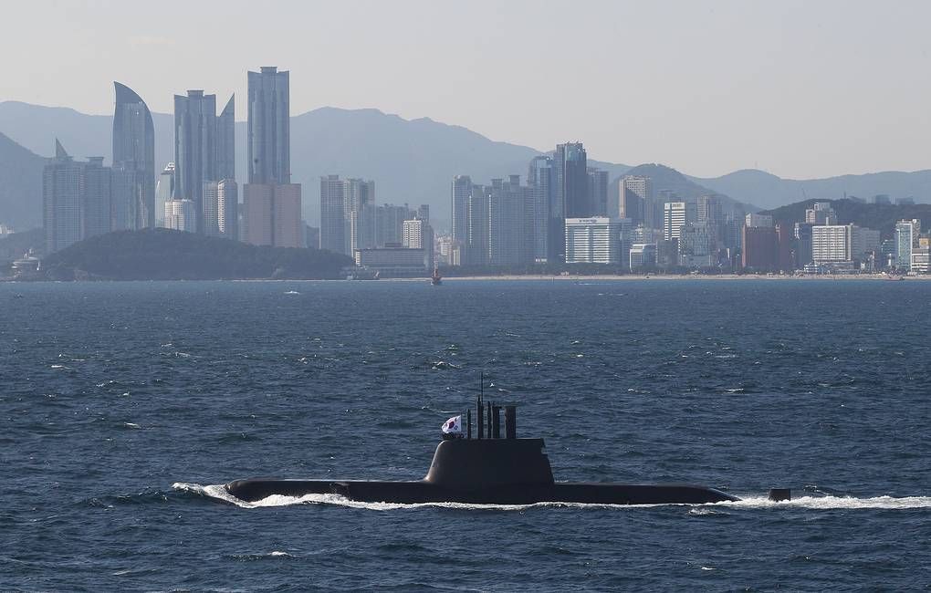 North Korea floats out new sub carrying tactical nuclear weapons
