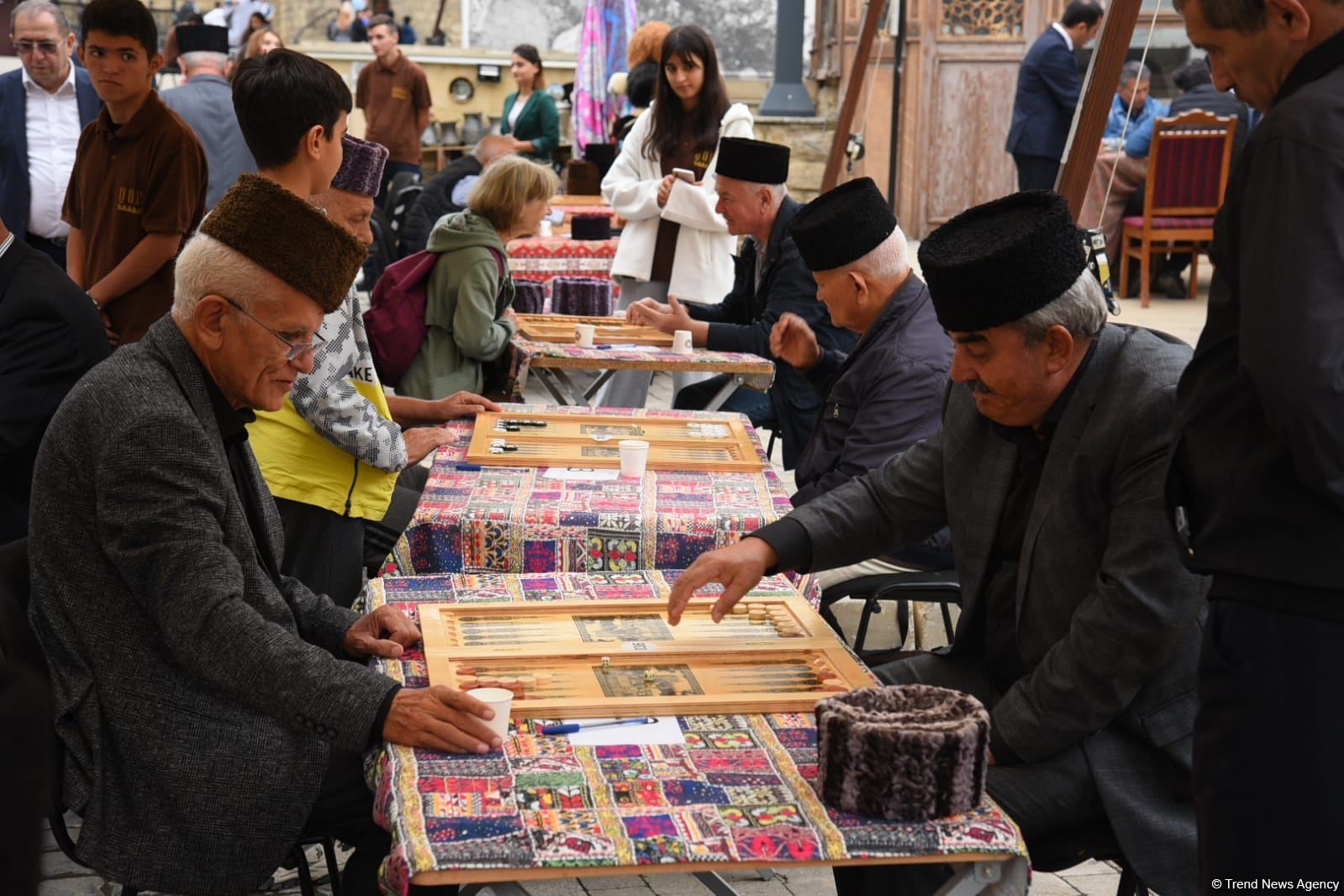 Backgammon: timeless board game for Azerbaijani people [PHOTOS]