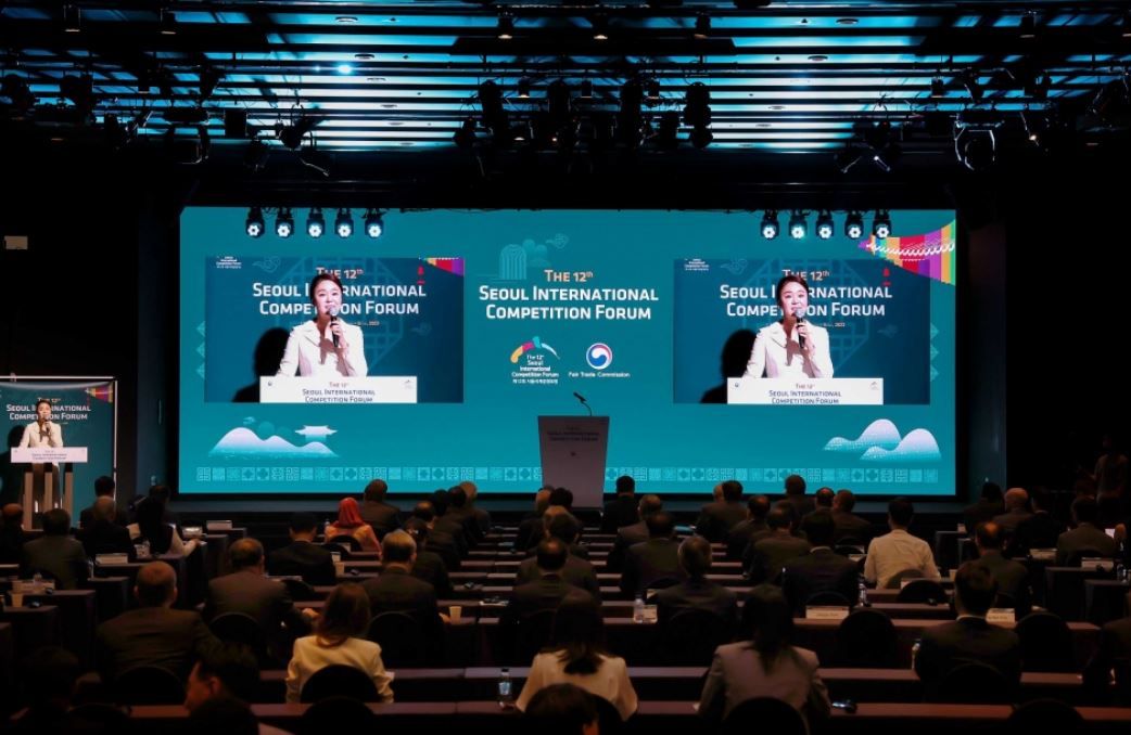 Azerbaijani delegation attends international forum in Korea [PHOTOS]