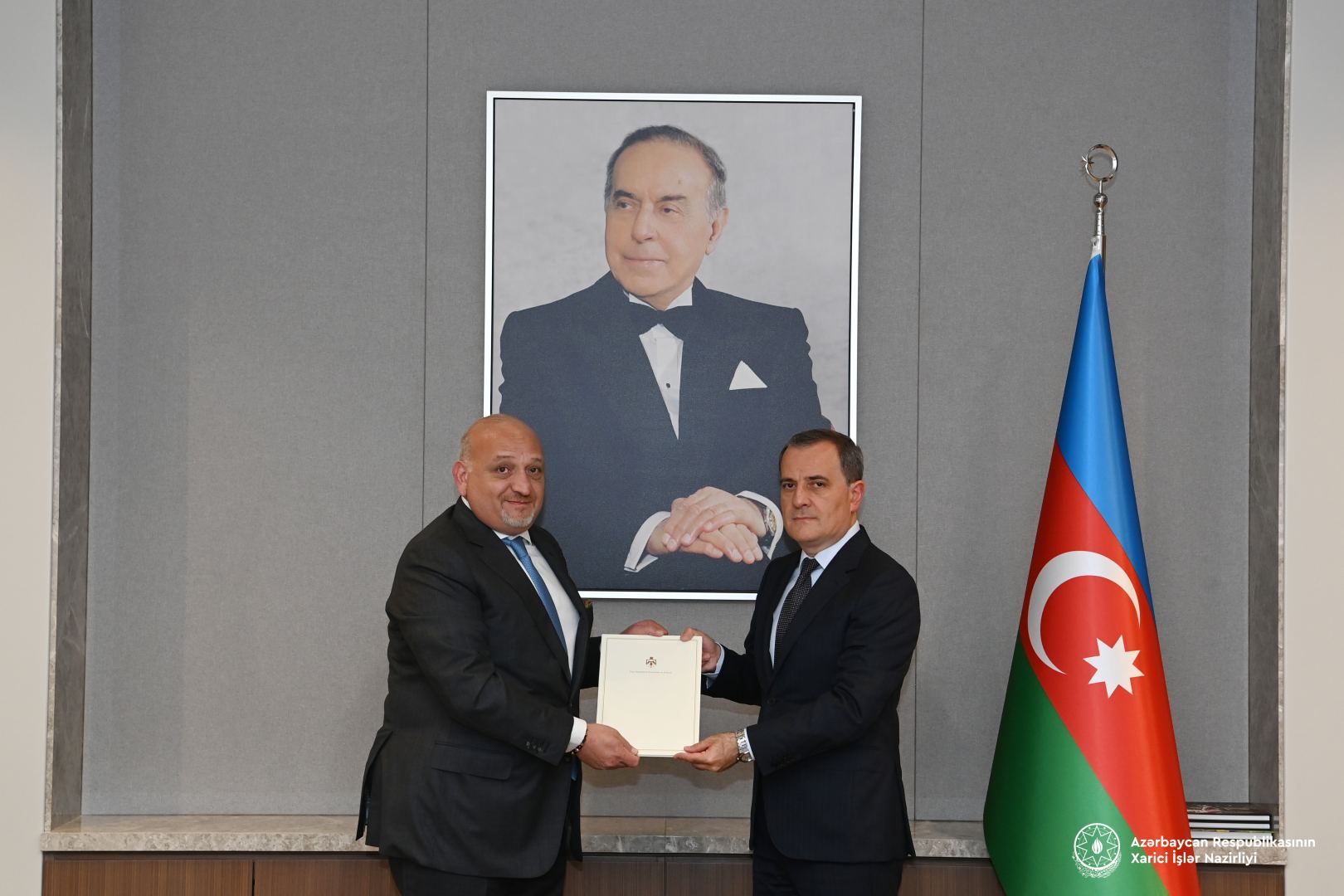 Azerbaijani FM meets with new Jordanian Ambassador