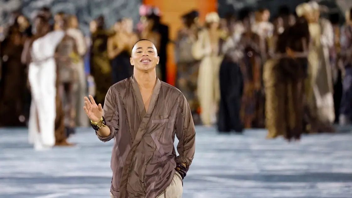 French luxury fashion brand Balmain collection robbed ahead of Paris fashion show