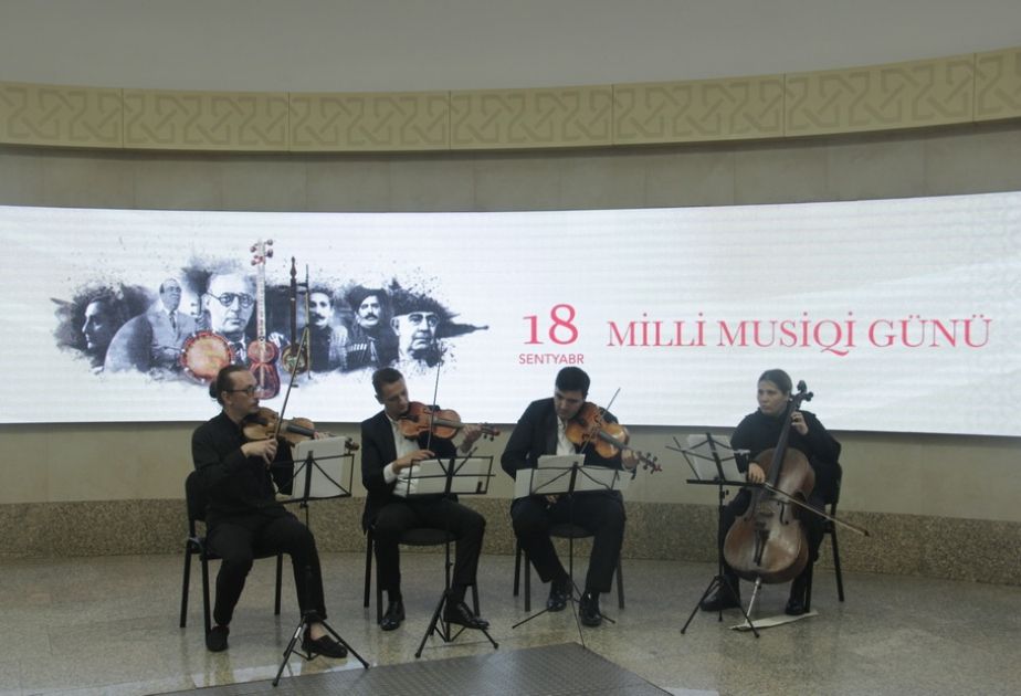Baku Metro delighted its passengers with Uzeyir Hajibayli's music [PHOTOS] - Gallery Image