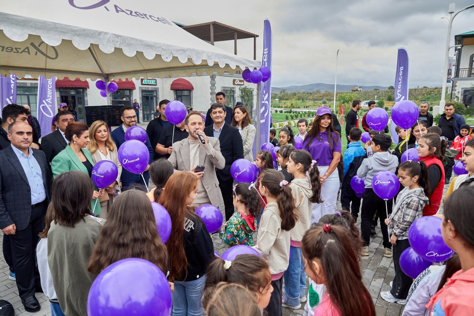 Schoolchildren in Agali village start the New Academic Year with Azercell! [PHOTOS] - Gallery Image