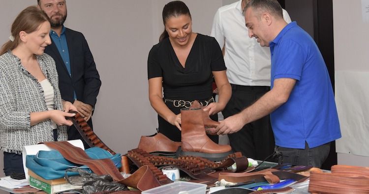 Handmade works by Georgian inmates showcased at Milan trade show